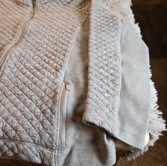 Christopher & Banks Gray Quilted Zip Up Sweatshirt jacket Size Large - Picture 11 of 14